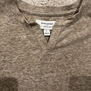 Banana Republic Men's Tan basic Shirt